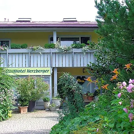 Herzberger Garni & Hotel